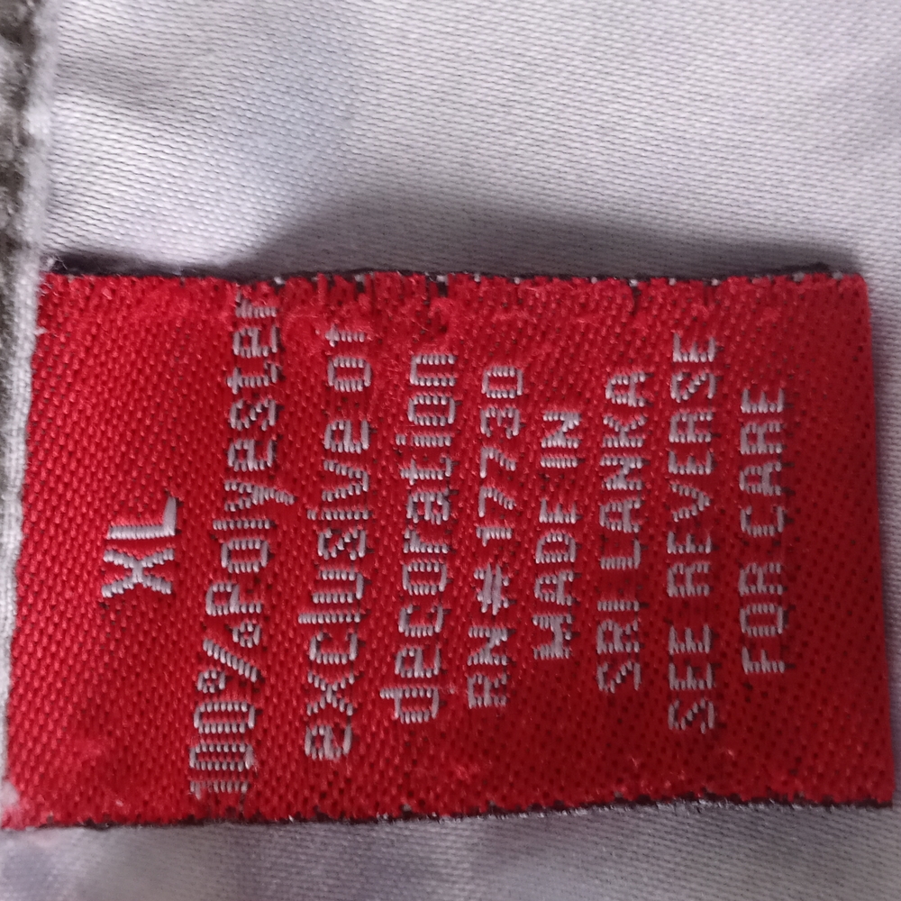 Mossimo Shorts - Picture 7 of 9